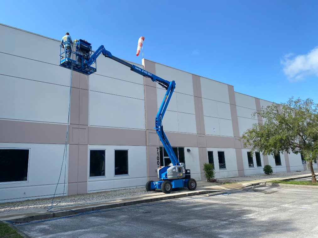Industrial building cleaning (1)