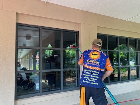 Window cleaning without streaks florida humidity playbook